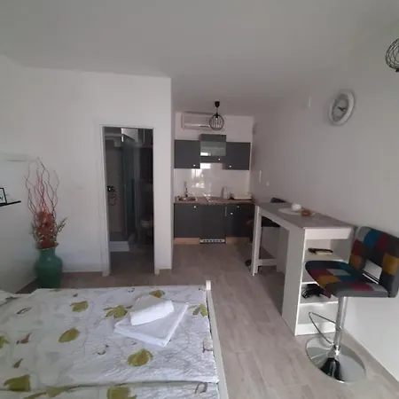 Apartment Mate
