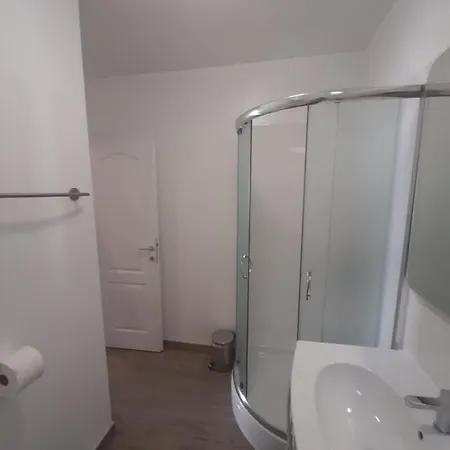 Mate Apartment *