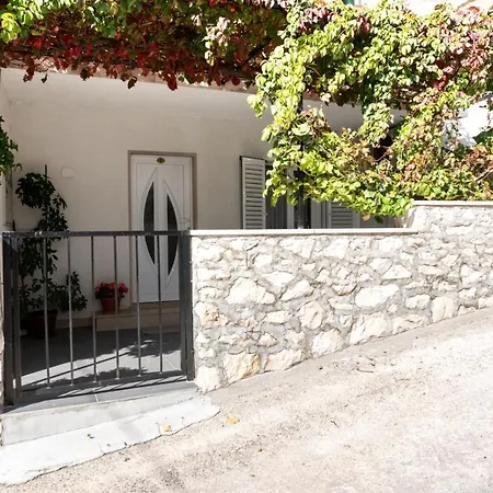Mate Apartment